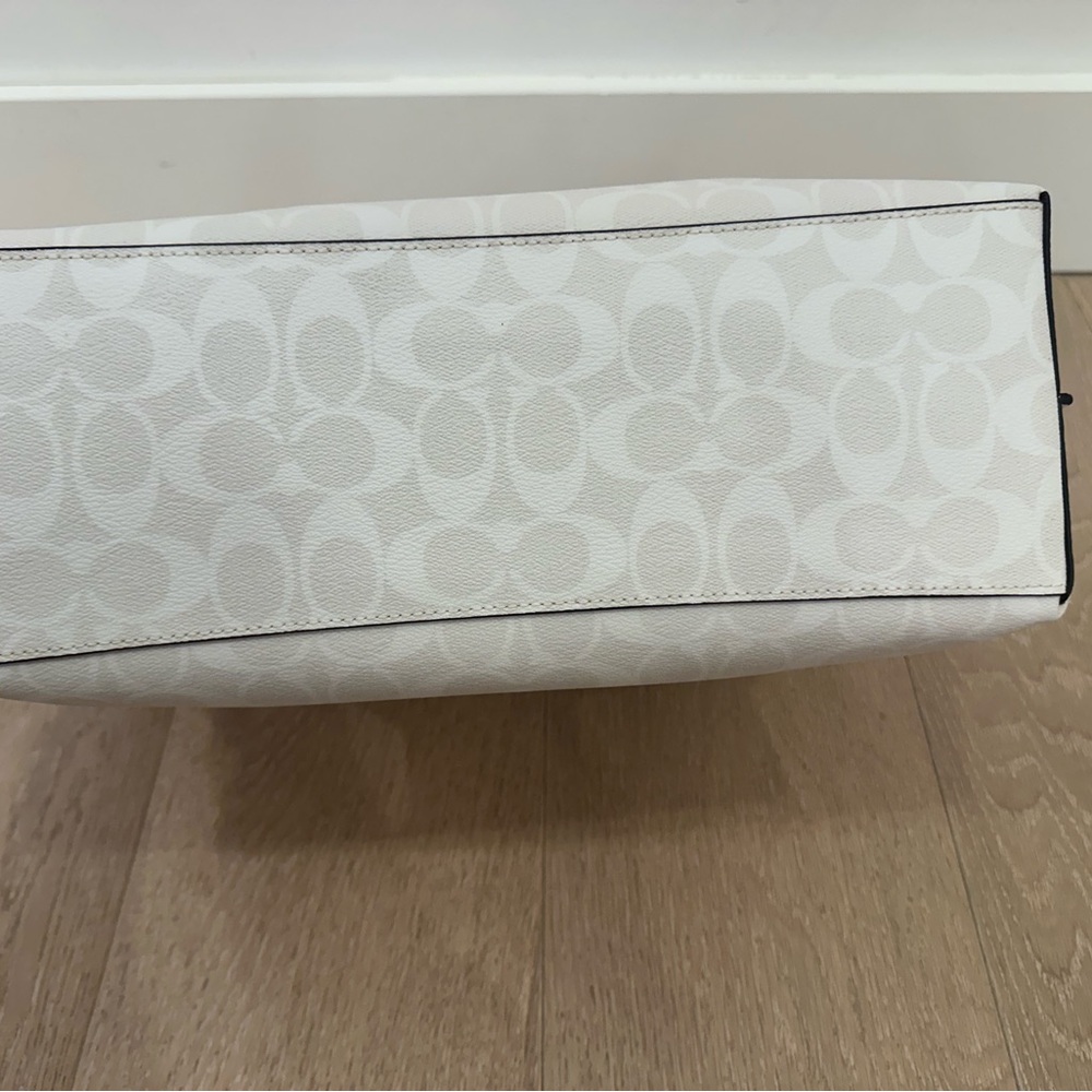 Coach Cream Signature Tote Bag - Picture 3 of 6